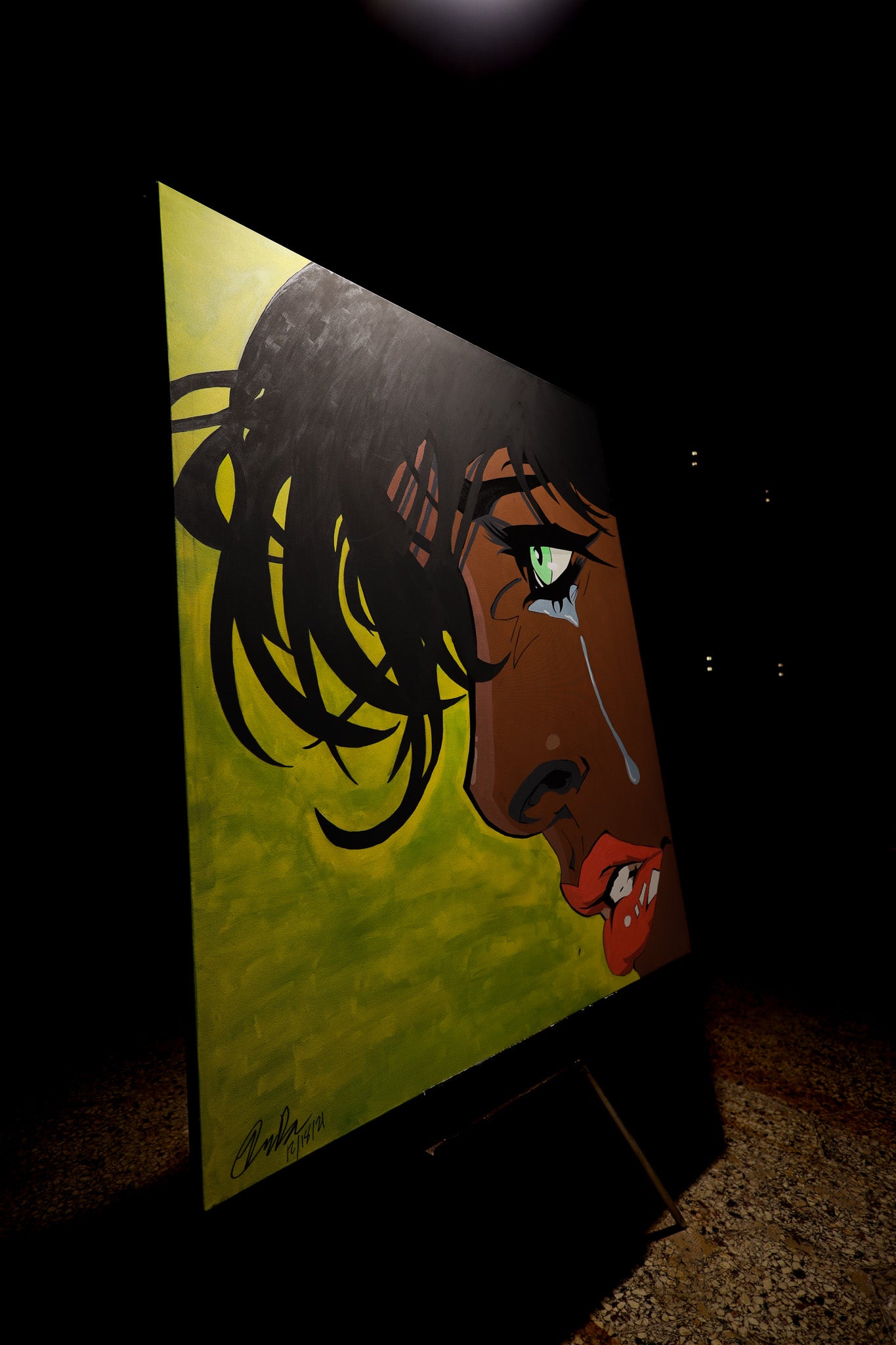 WOMAN