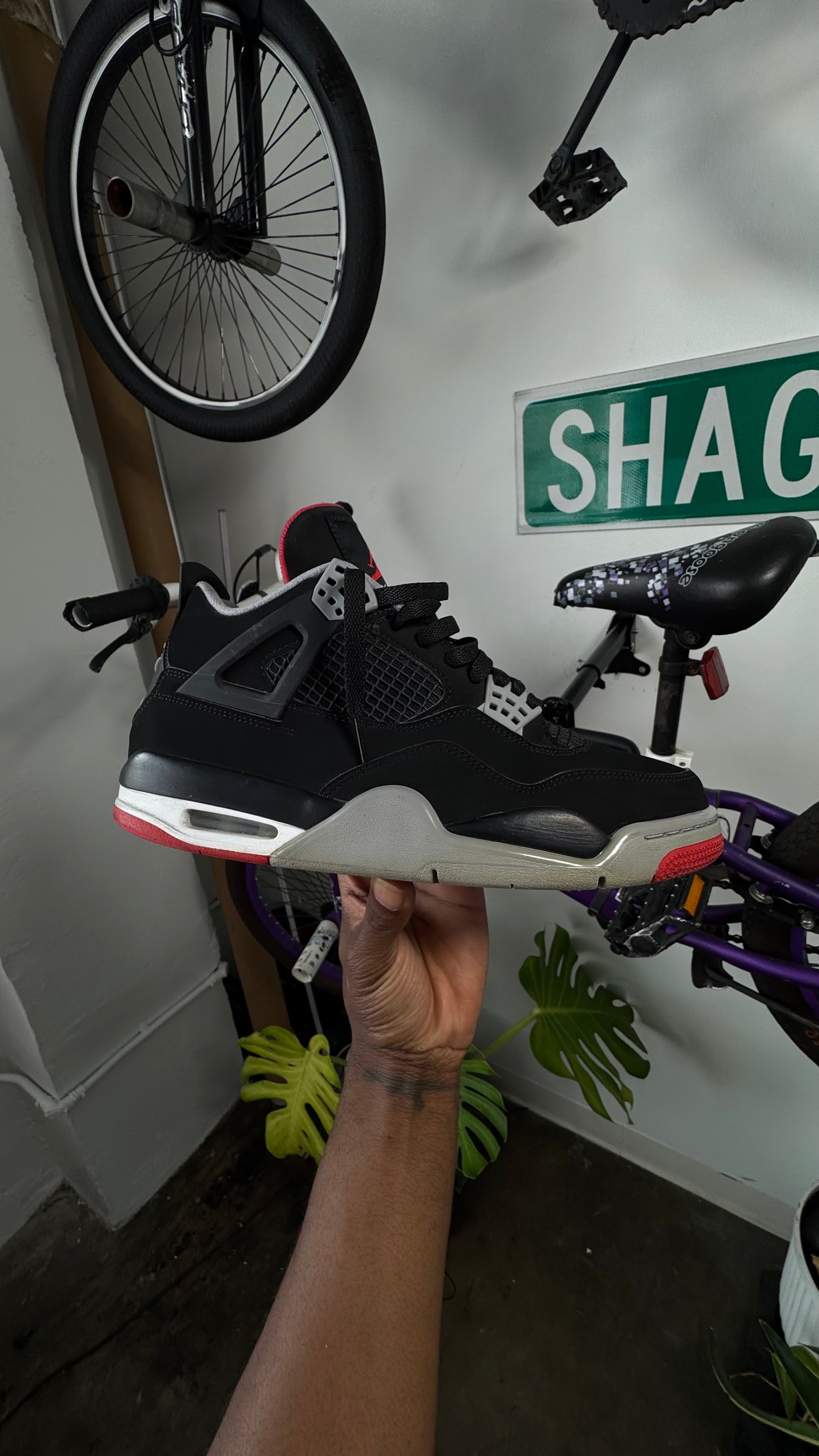 AJ 4's “Bred” Pair 1
