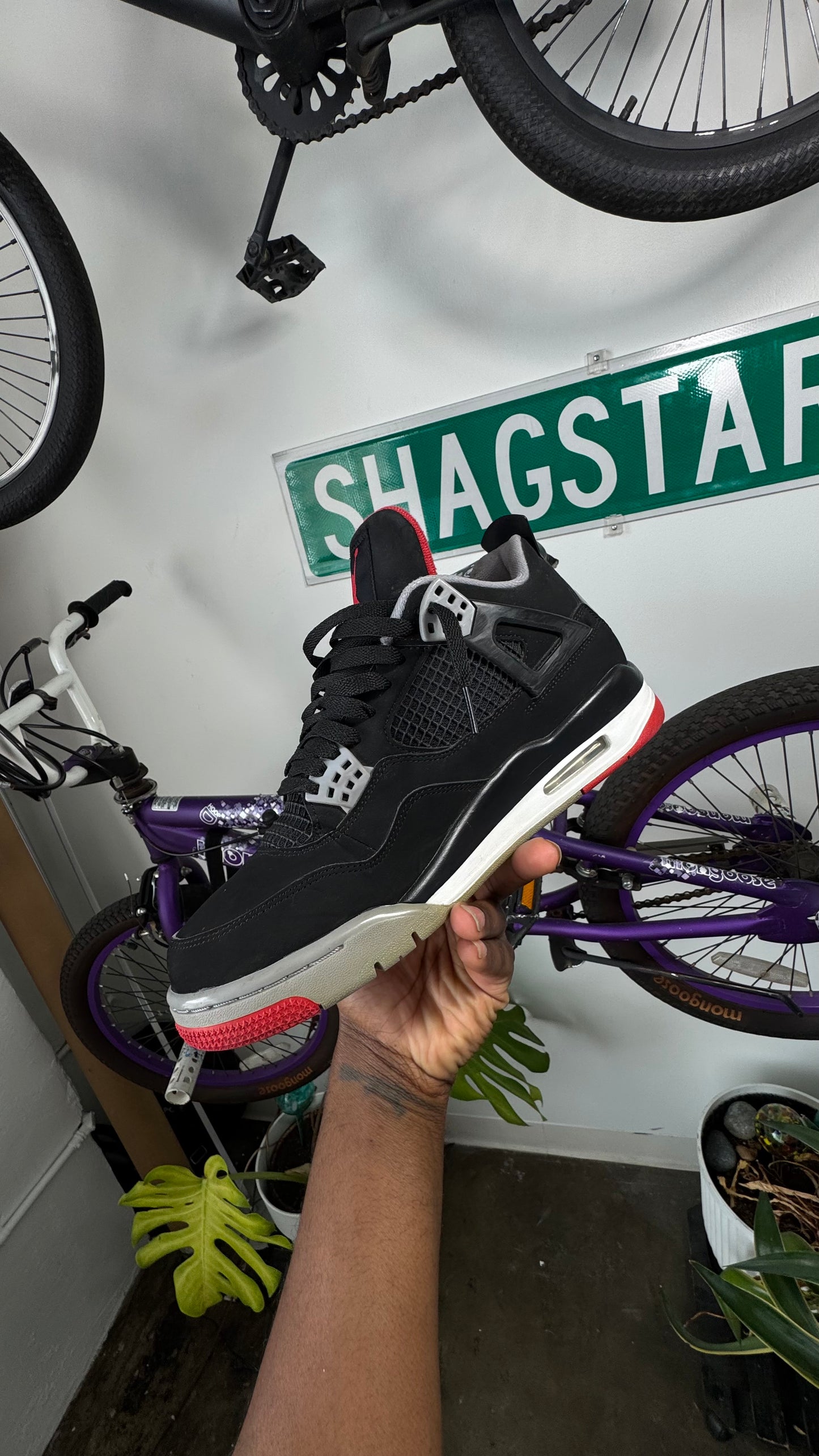 AJ 4's “Bred” Pair 1