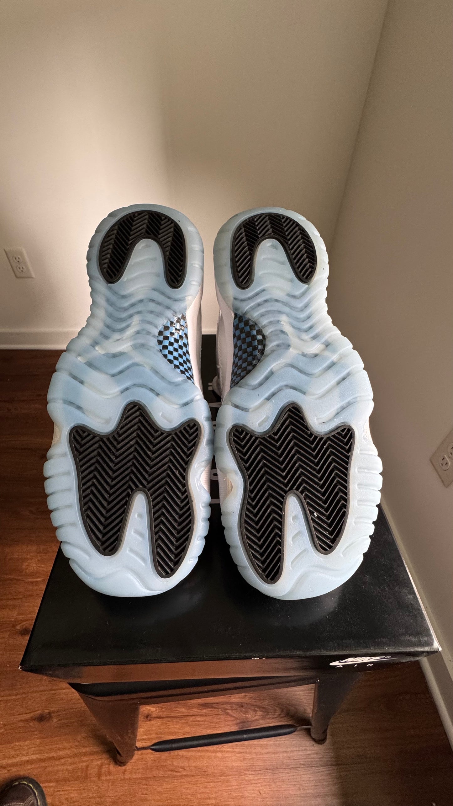 AJ 11’S Legend Blue