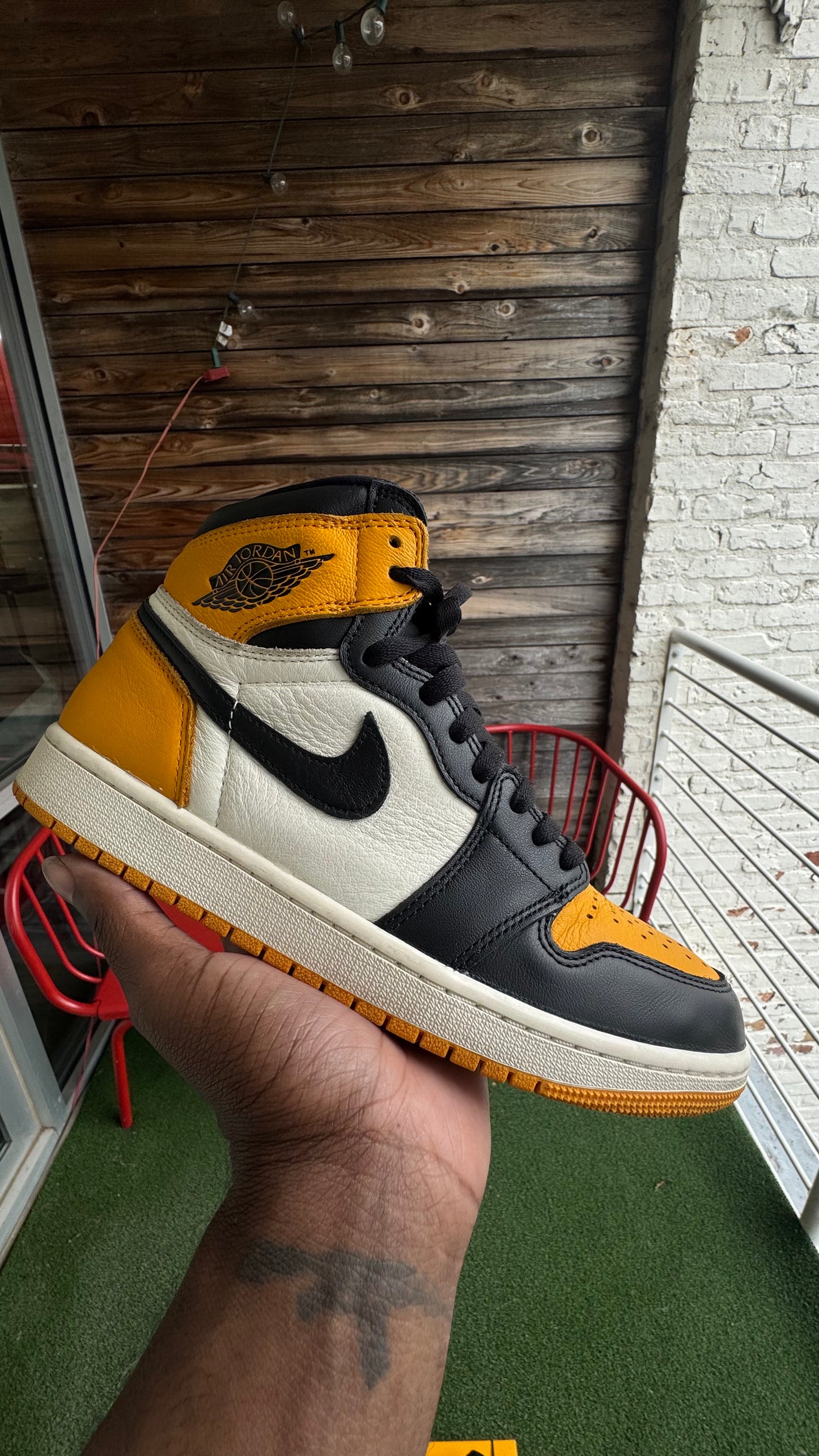 AJ 1'S TAXI