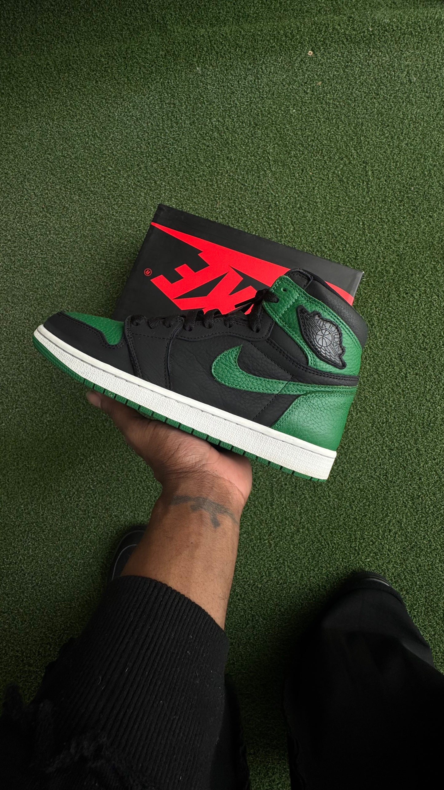 9.5 AJ 1'S PIN GREEN