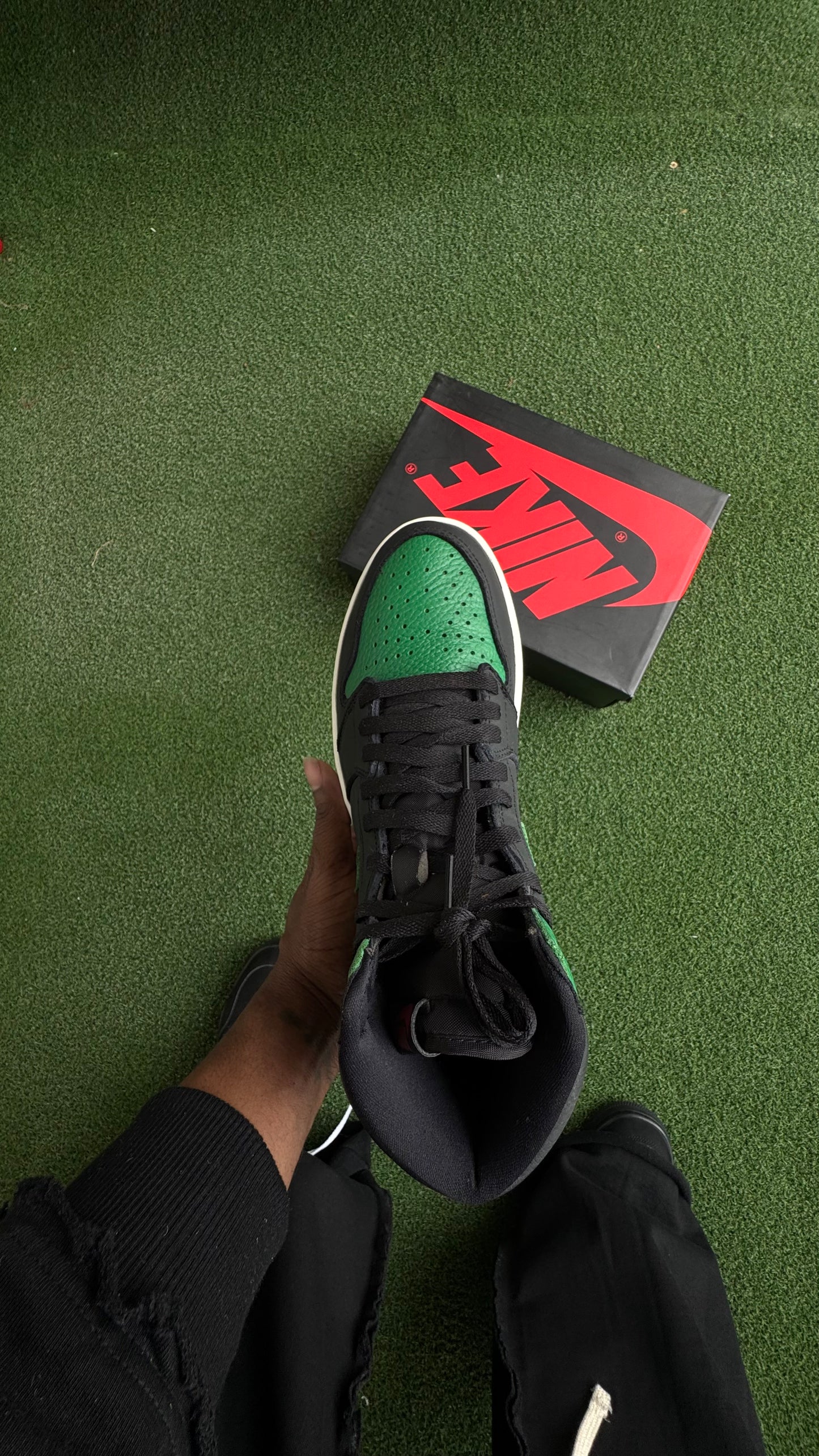 9.5 AJ 1'S PIN GREEN
